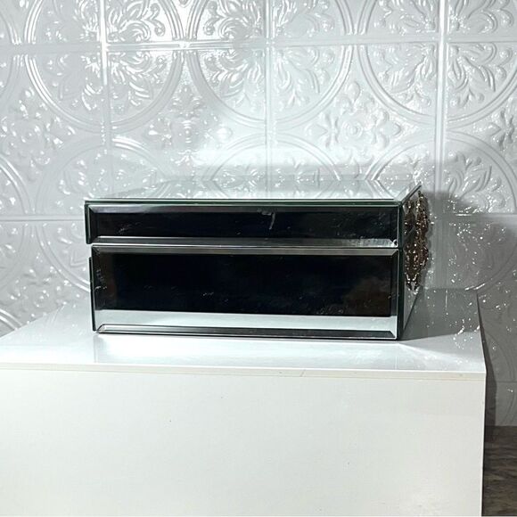 American Atelier Glass Jewelry Keepsake Box - Picture 4 of 6